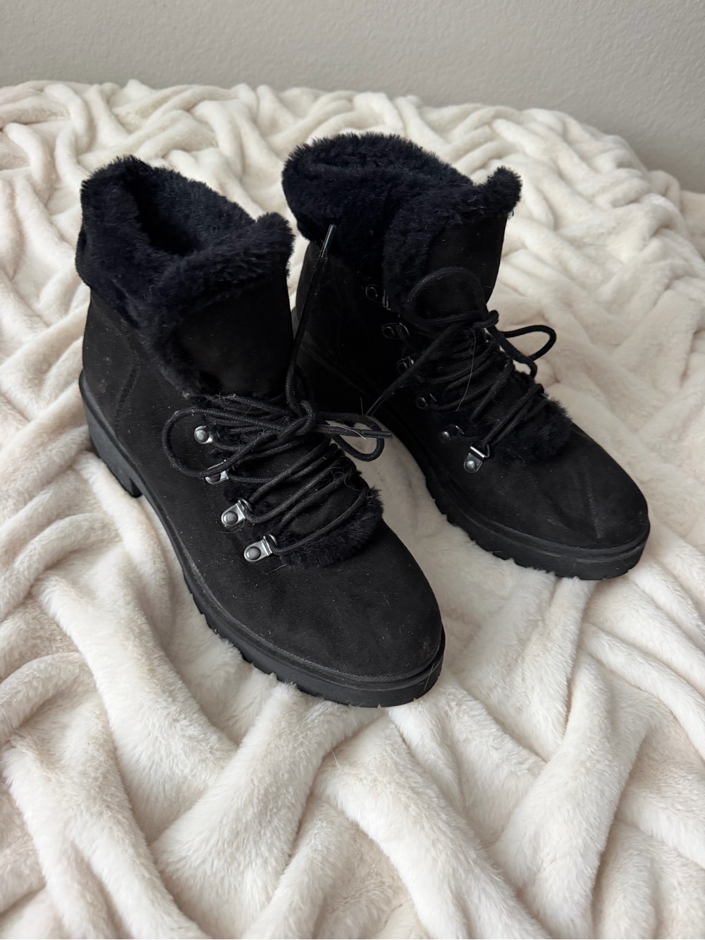 Black Faux-Fur Lace-Up Winter Boots - Women